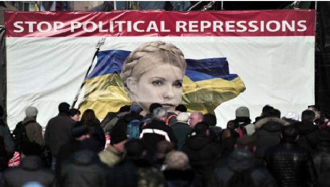 Timoshenko abre una vía de diálogo con las milicias prorrusas en Ucrania