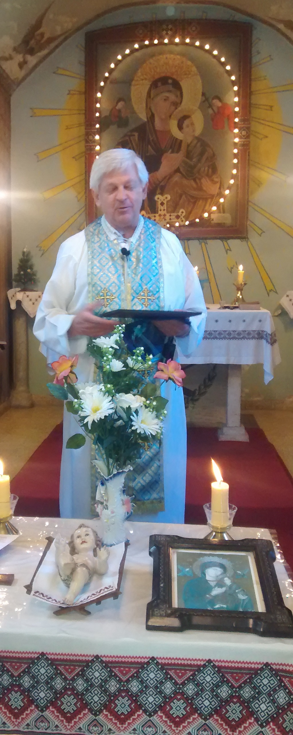 LOS 49 AÑOS DE LA ORDENACIÓN SACERDOTAL DEL PADRE MIGUEL HRYMACZ y DE SU CONDICIÓN DE PÁRROCO DE LA IGLESIA DEL PERPETUO SOCORRO DE SARANDÍ